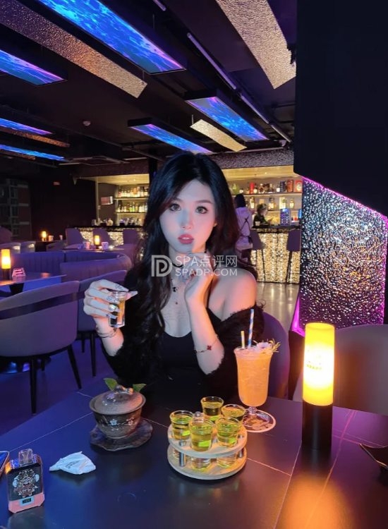 固安夜生活探店：氛围感微醺感都很棒的酒吧—耳语酒吧2