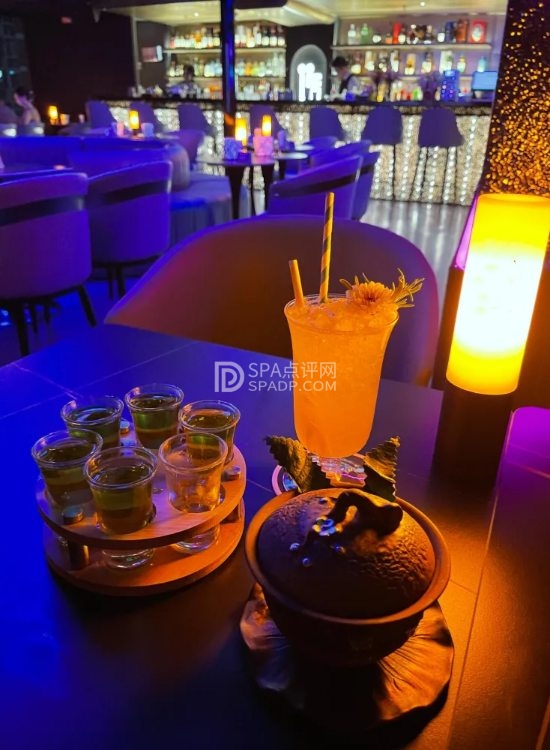 固安夜生活探店：氛围感微醺感都很棒的酒吧—耳语酒吧1