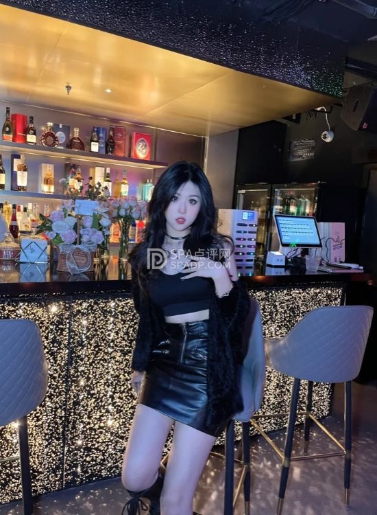 固安夜生活探店：氛围感微醺感都很棒的酒吧—耳语酒吧